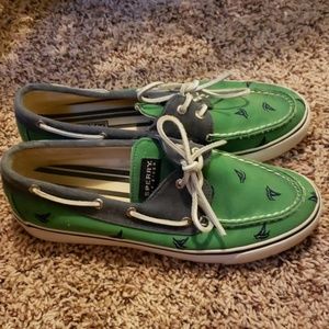 Sailboat pattern Sperry Top-Siders, Size 9